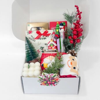 Xmas Hamper for Kids – Cute Christmas Gift Box with Chocolates and More