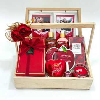 Velentains Day Gift for Her with Beauty and Jewelry Hamper